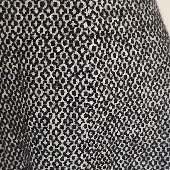Yves St. Laurent Black and White Patterned Wool Pencil Skirt - Picture 9 of 15